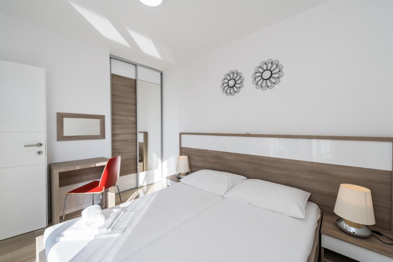 Apartments & Rooms Danivan Pool Villas B Novalja Luaran gambar