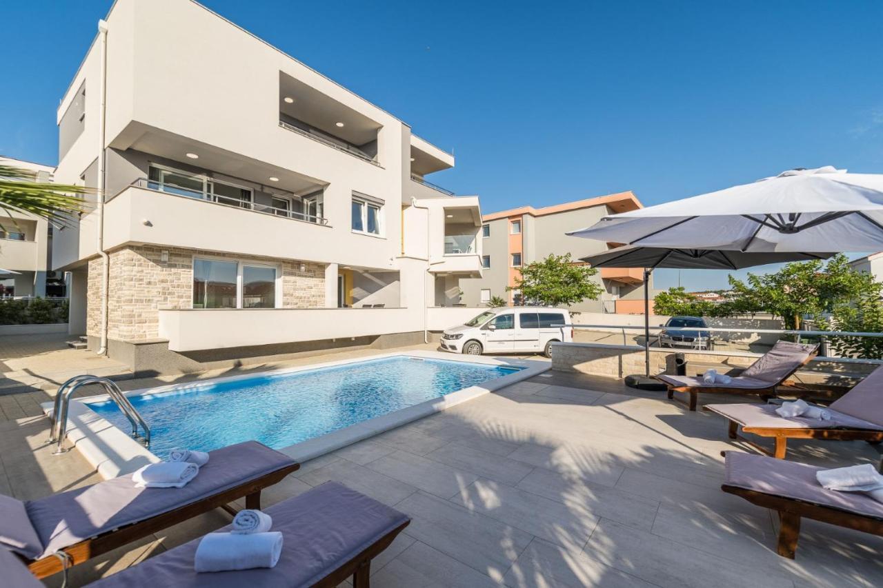 Apartments & Rooms Danivan Pool Villas B Novalja Luaran gambar