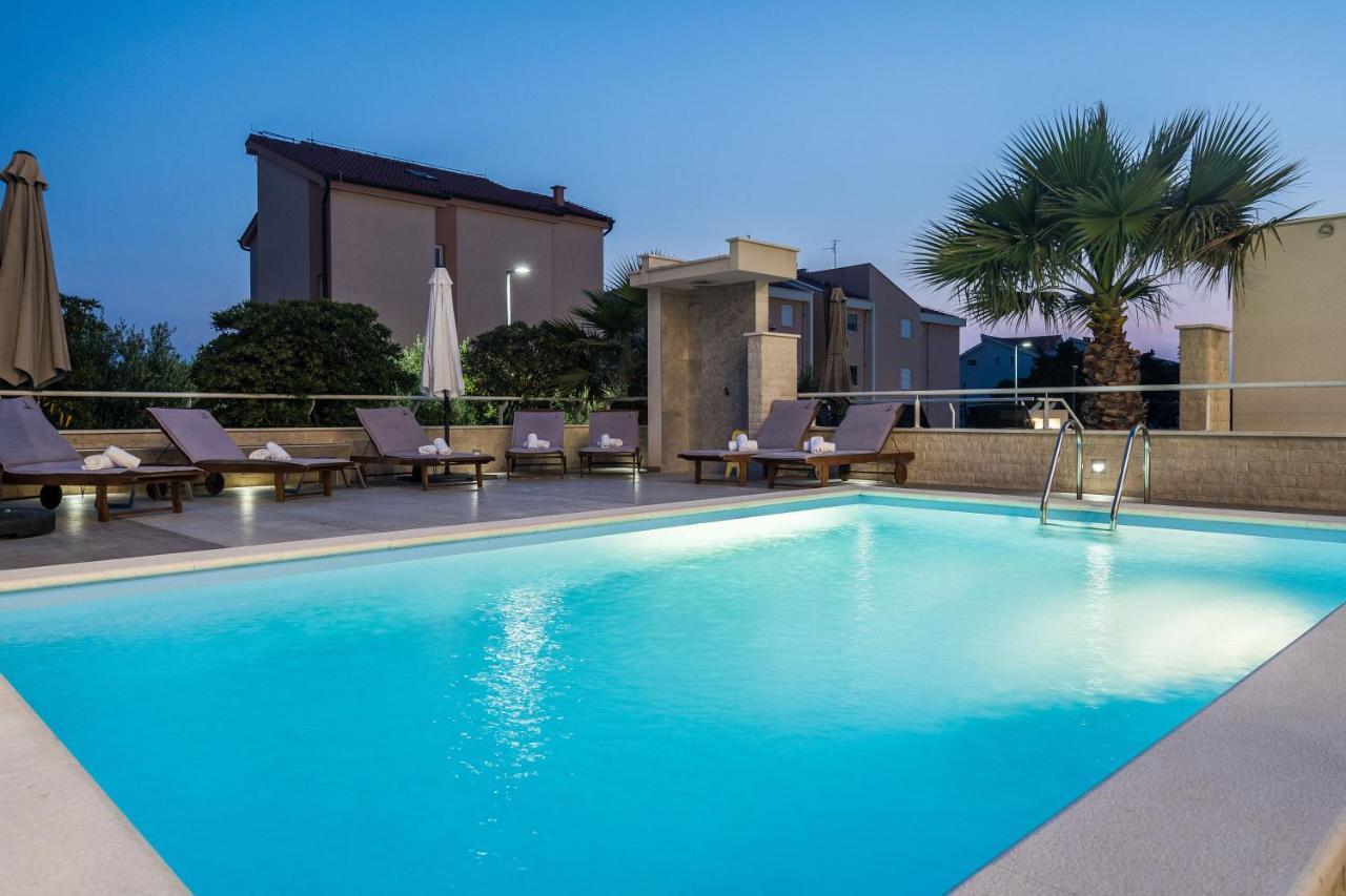 Apartments & Rooms Danivan Pool Villas B Novalja Luaran gambar