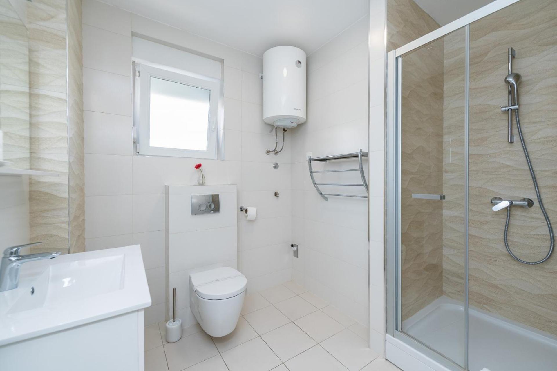 Apartments & Rooms Danivan Pool Villas B Novalja Bilik gambar