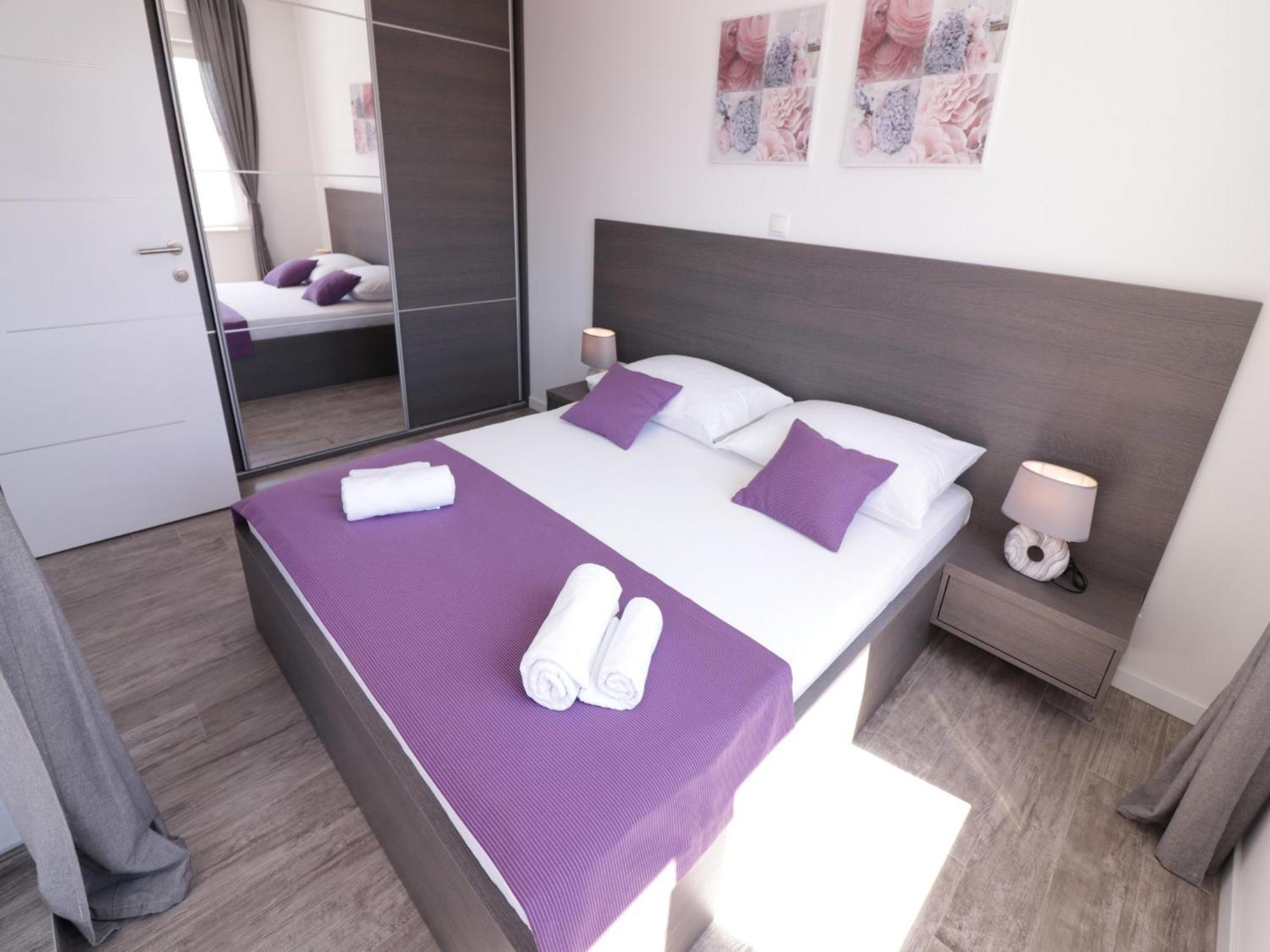 Apartments & Rooms Danivan Pool Villas B Novalja Bilik gambar