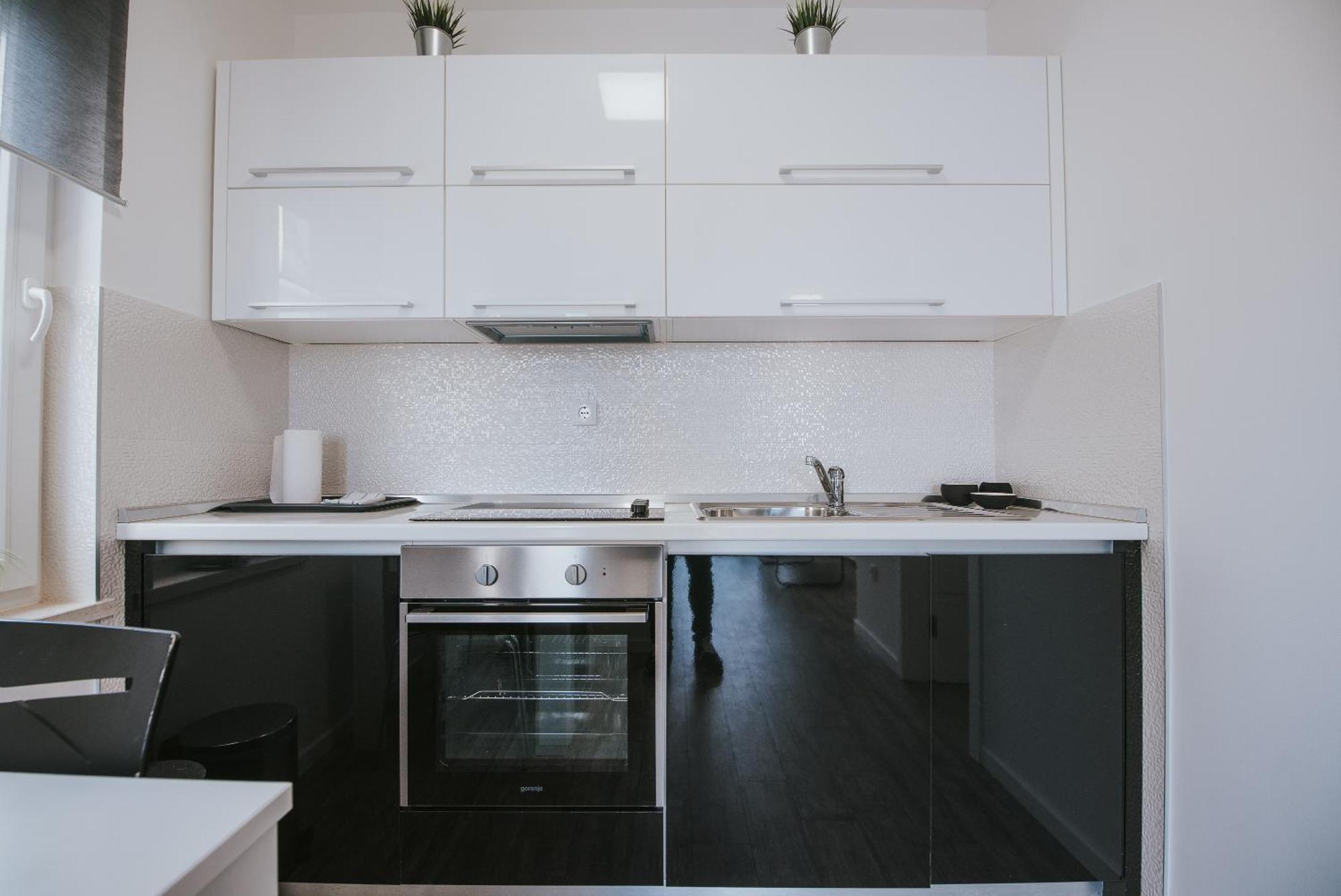 Apartments & Rooms Danivan Pool Villas B Novalja Bilik gambar
