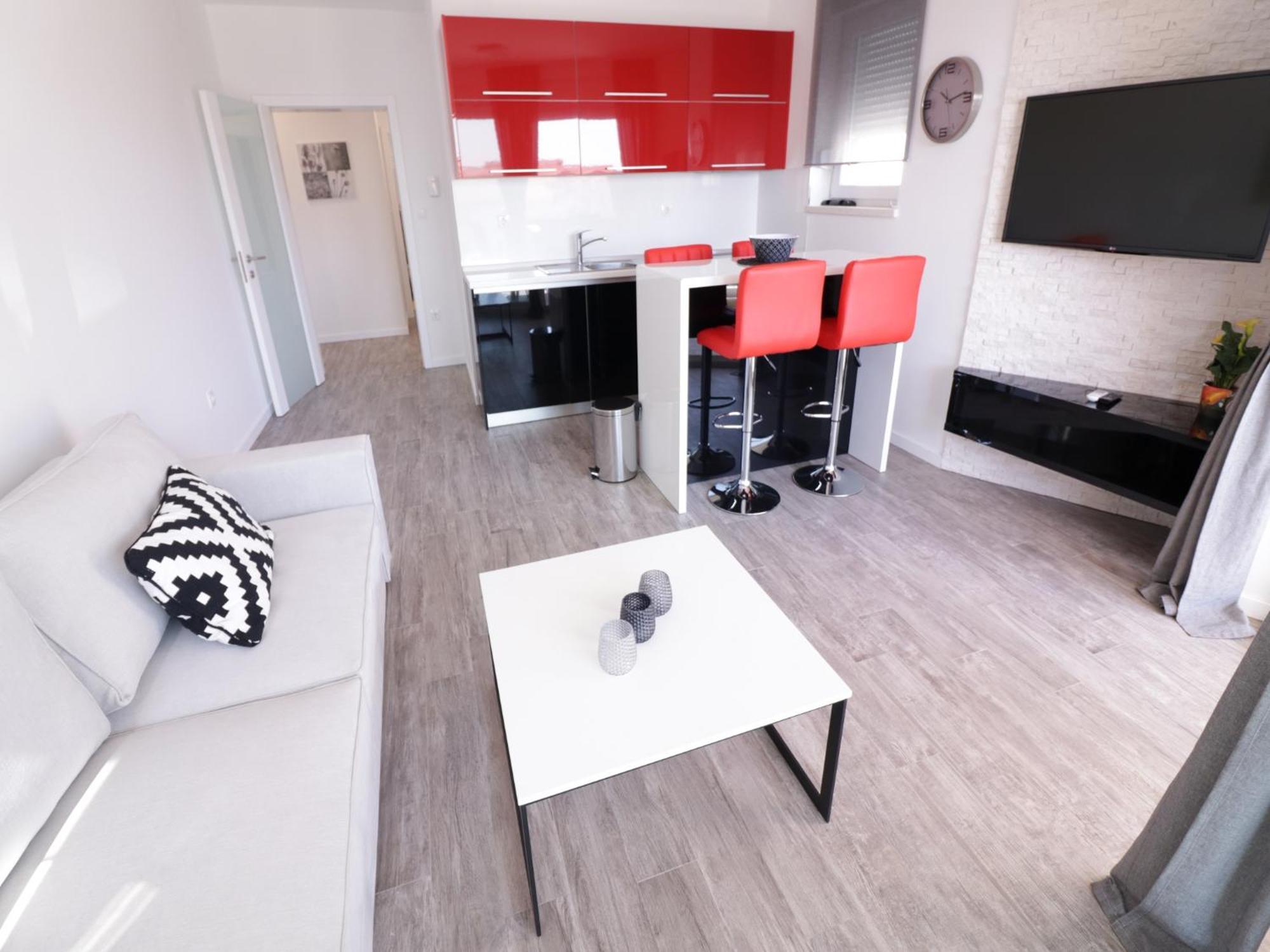 Apartments & Rooms Danivan Pool Villas B Novalja Bilik gambar