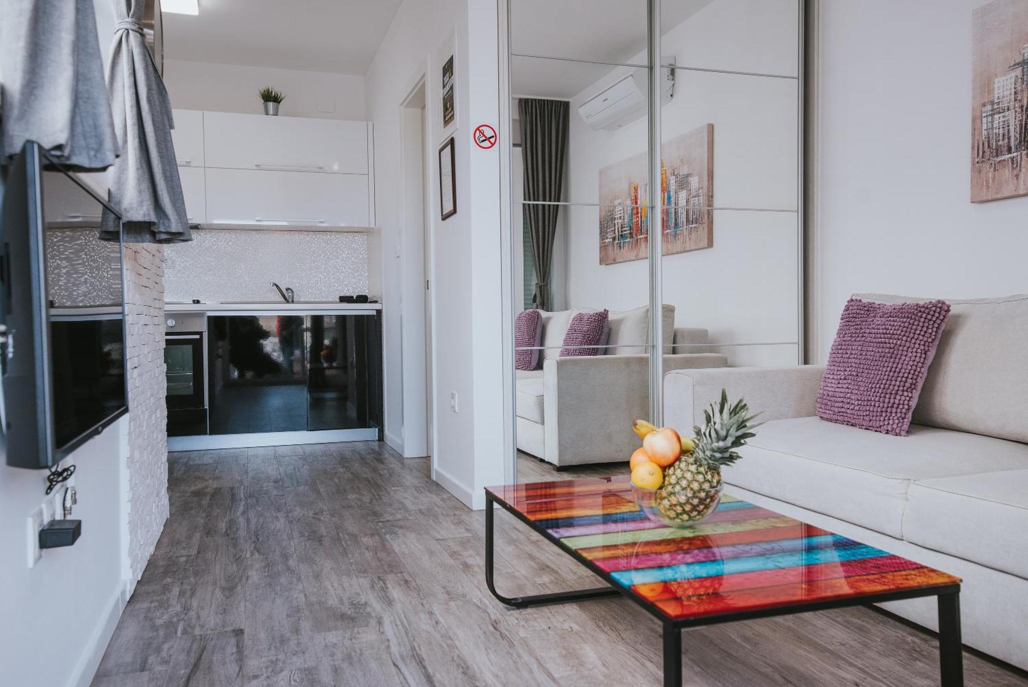 Apartments & Rooms Danivan Pool Villas B Novalja Bilik gambar